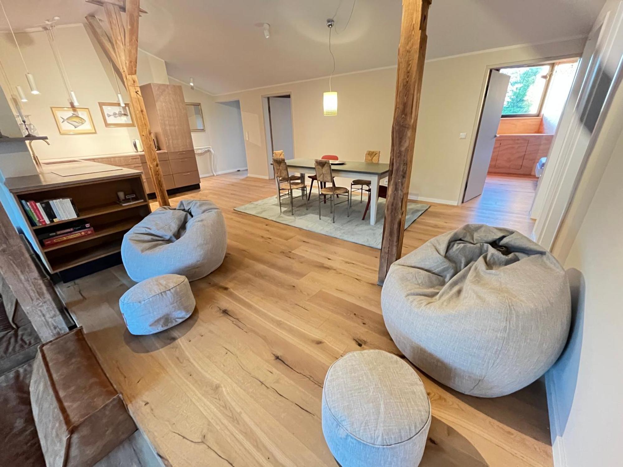 Grosse Wohnung Mit Loggia Templin Exterior foto